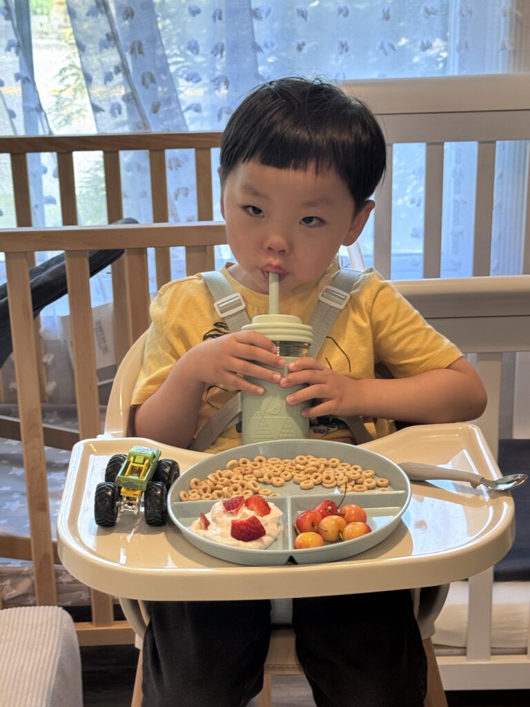 promoting calm and independence during meals